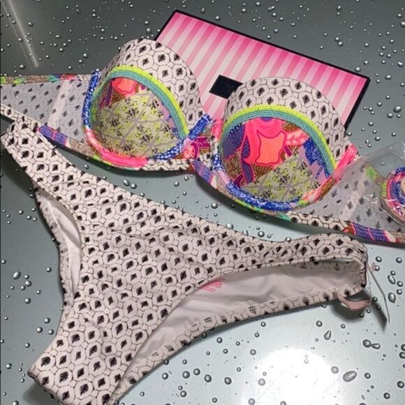 🔥🏖NEW VICTORIA SECRET SWIMSUIT SET - Picture 6 of 12